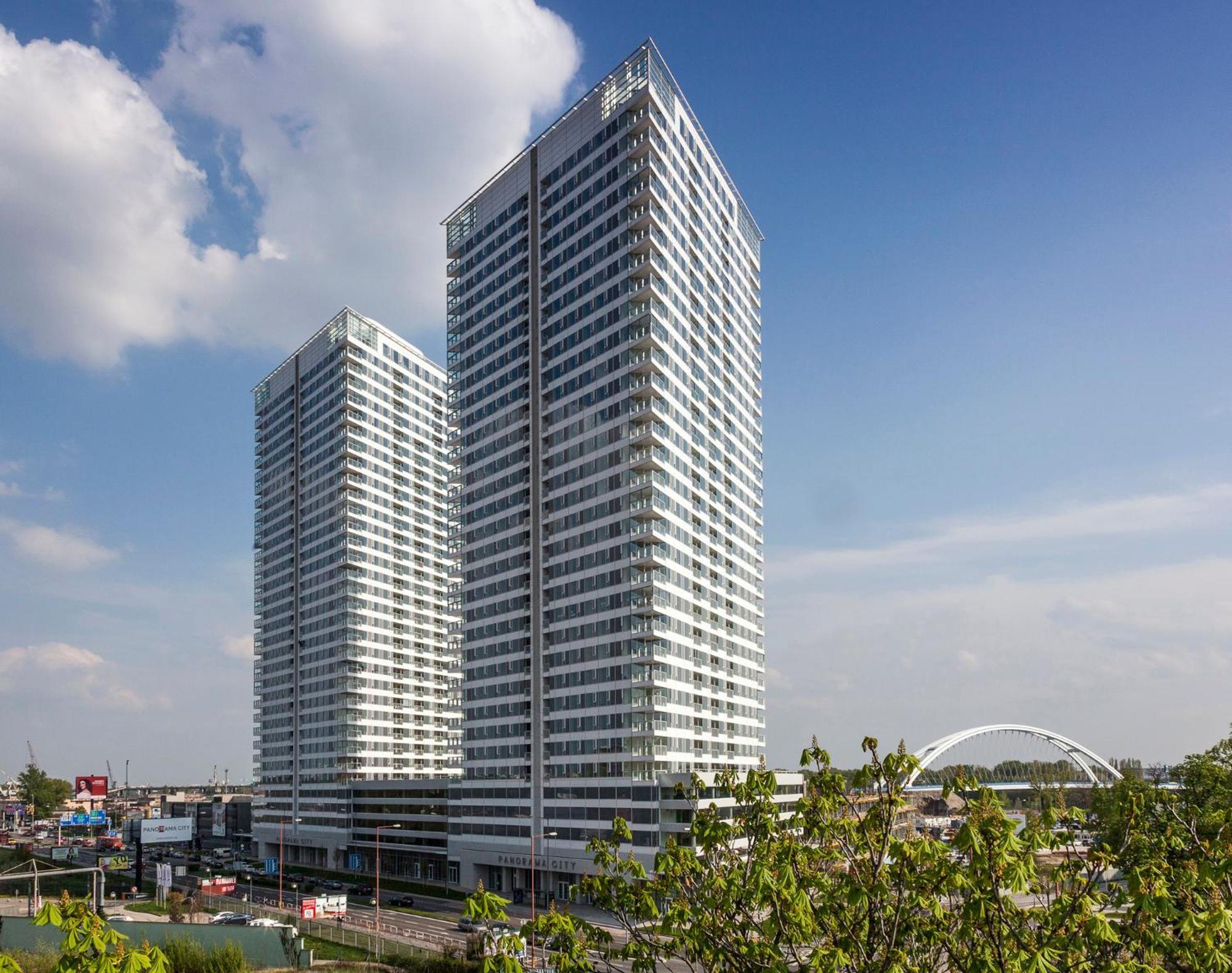 Sag Panorama City Free Parking Pressburg Exterior foto